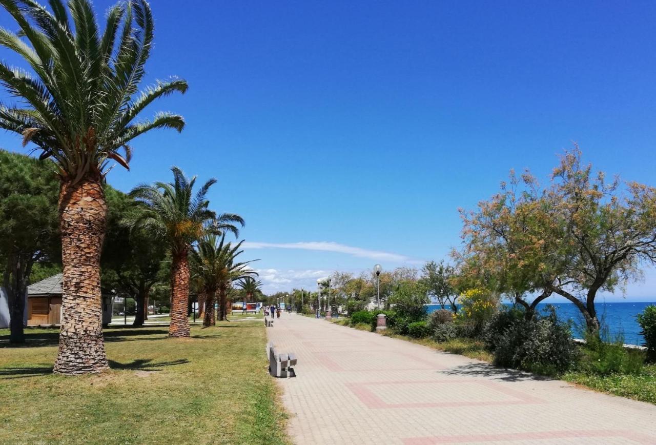 Les Lavandines -Coquette Maison De Vacances - 400 M De La Plage - Grande Terrasse - 2 Chambres - 2 Salles De Bain - Tout Confort Argelès-sur-Mer Dış mekan fotoğraf